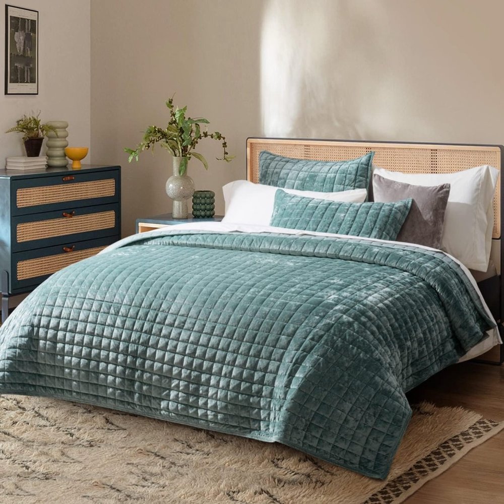 Aqua Green Blue Soft Quilted Square Velvet Bedding Set King Size Bed Quilt Shams